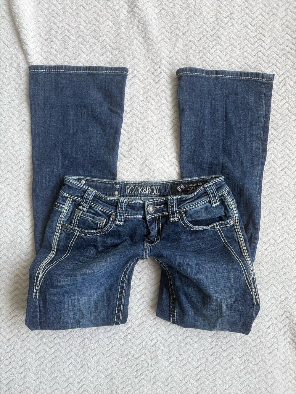 Y2K 2000s Rock & Roll Cowgirl Low Rise Bootcut Jeans Size 27